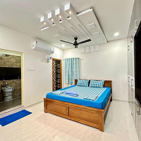 Truelife - 3Bhk Family Suites - Ps4 Pure Veg Restaurant On The Way To Balaji Temple - 2500 Sft Large Signature Apartment - Modular Kitchen - Super Fast Wifi, Smart Tv, 250 Jio Channels - Parking - Easy Access To All Temples - Top Service With Lots Of ティルパティ エクステリア 写真