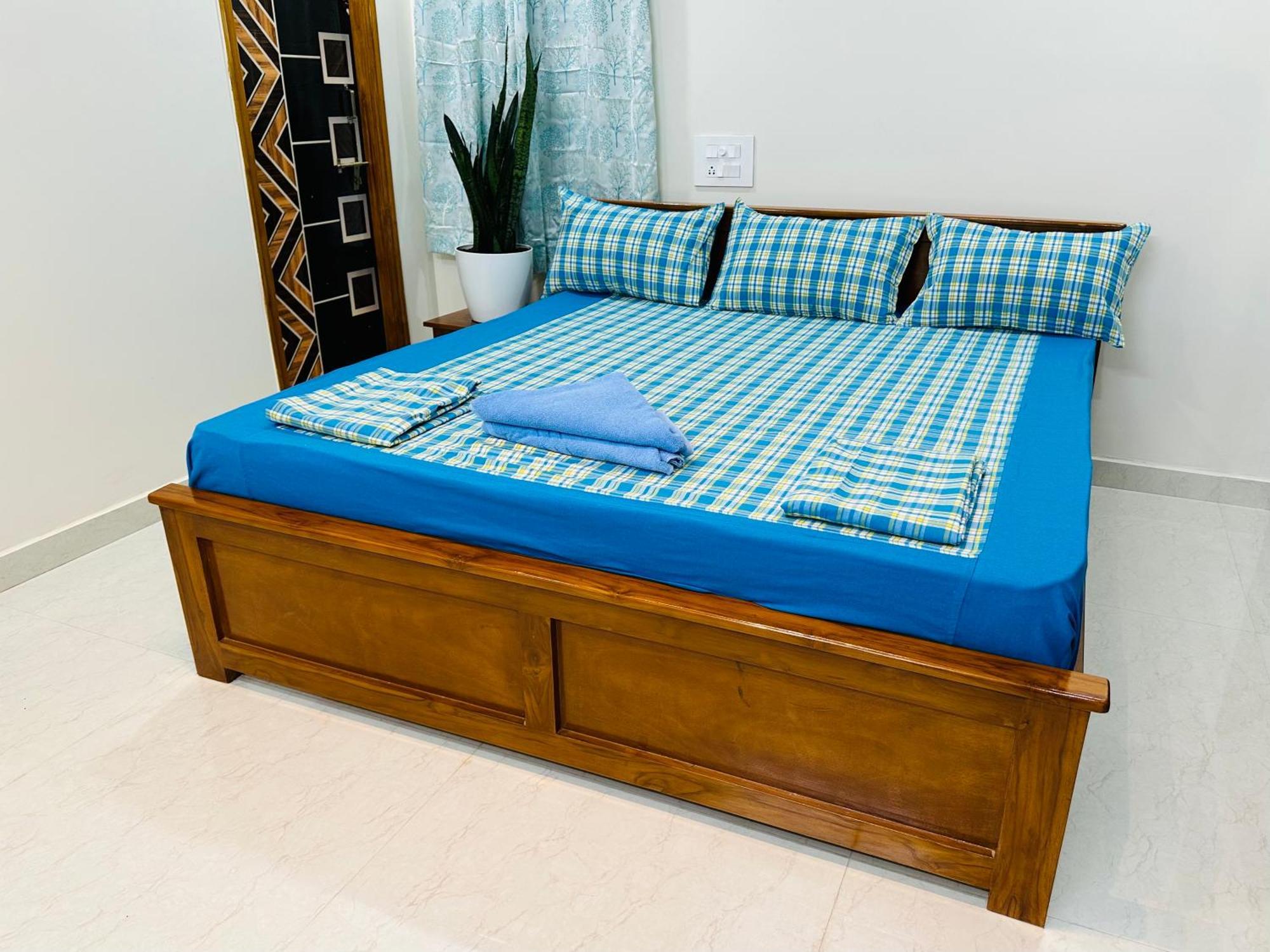 Truelife - 3Bhk Family Suites - Ps4 Pure Veg Restaurant On The Way To Balaji Temple - 2500 Sft Large Signature Apartment - Modular Kitchen - Super Fast Wifi, Smart Tv, 250 Jio Channels - Parking - Easy Access To All Temples - Top Service With Lots Of ティルパティ エクステリア 写真