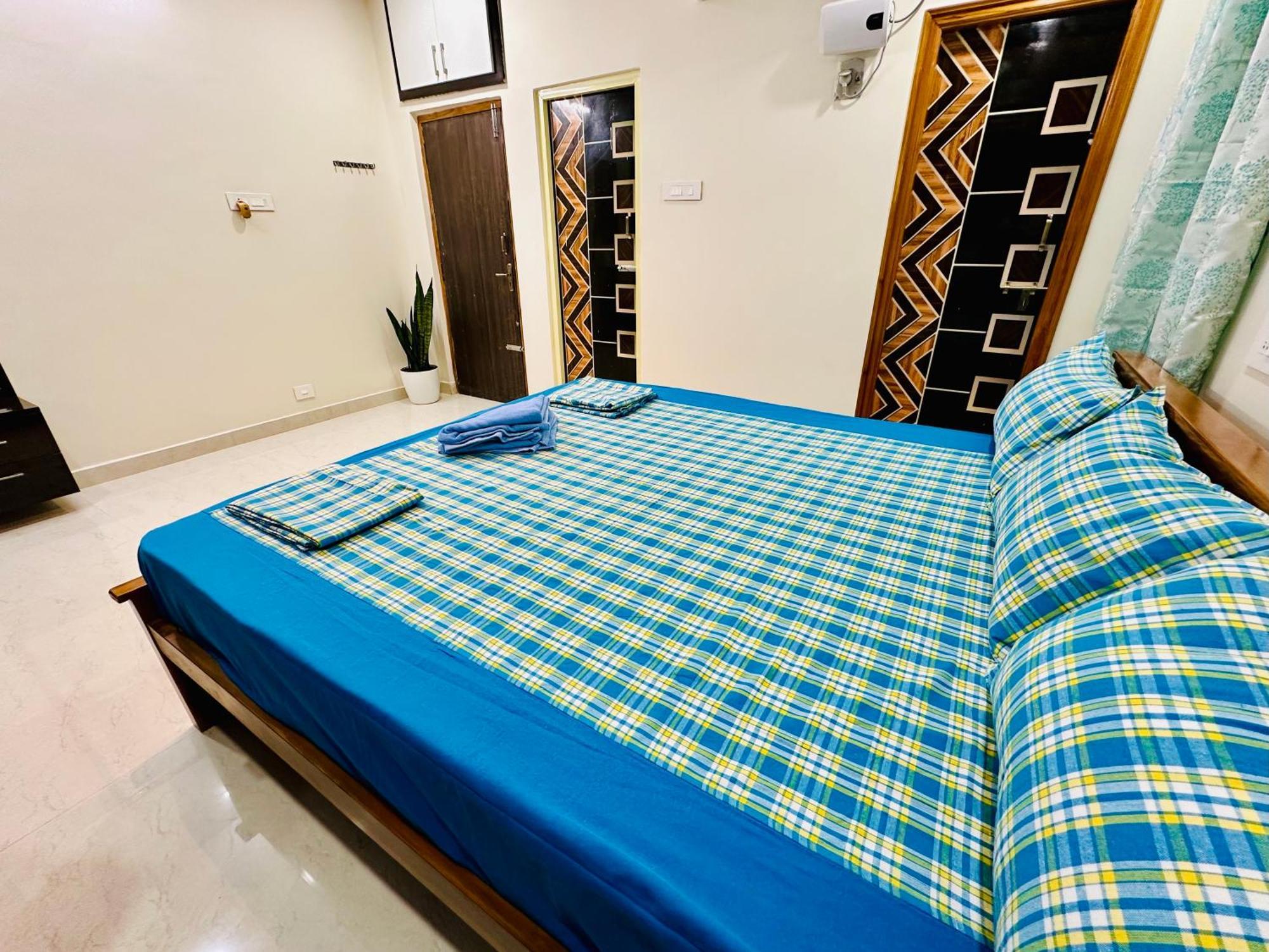 Truelife - 3Bhk Family Suites - Ps4 Pure Veg Restaurant On The Way To Balaji Temple - 2500 Sft Large Signature Apartment - Modular Kitchen - Super Fast Wifi, Smart Tv, 250 Jio Channels - Parking - Easy Access To All Temples - Top Service With Lots Of ティルパティ エクステリア 写真