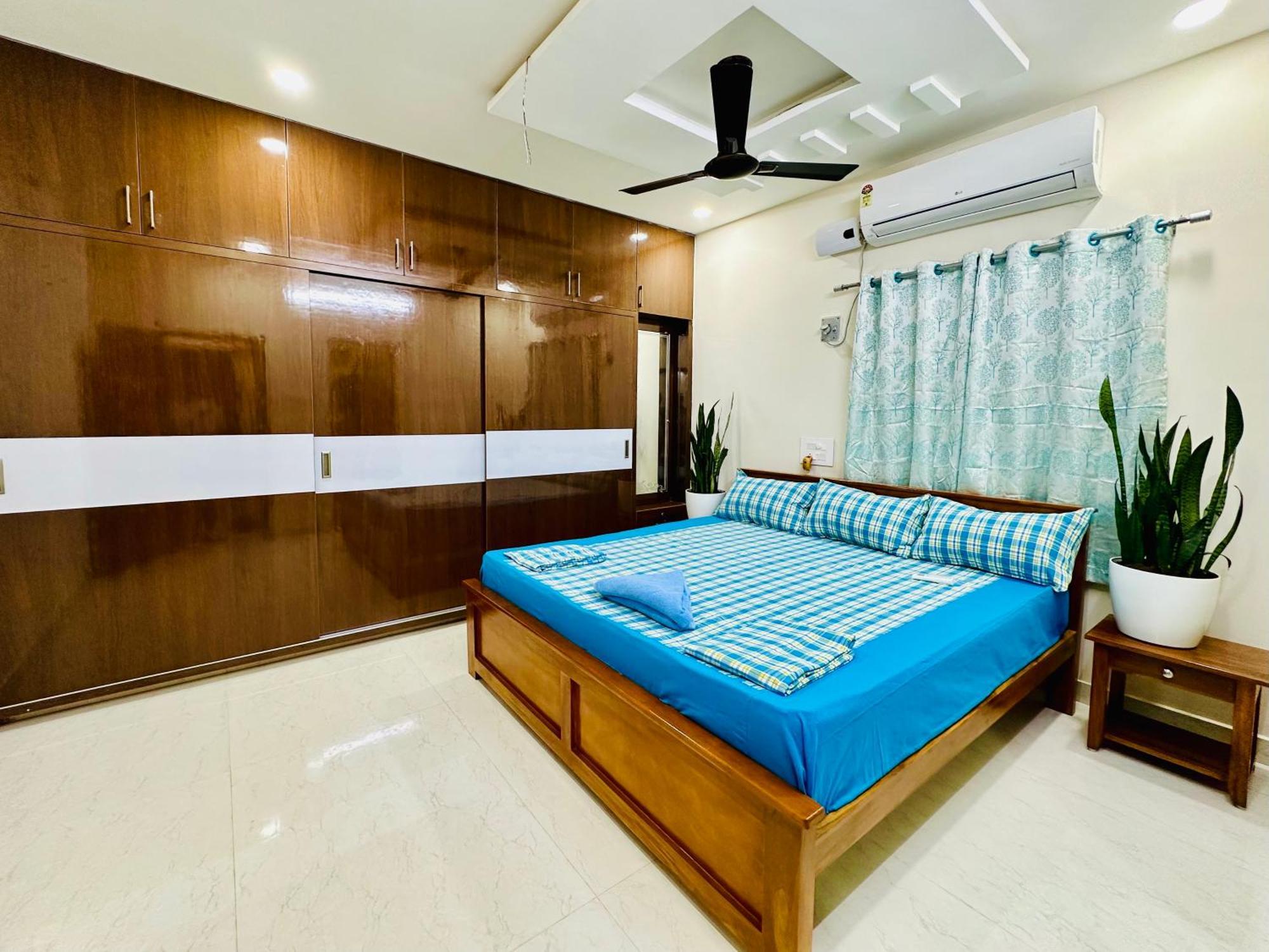 Truelife - 3Bhk Family Suites - Ps4 Pure Veg Restaurant On The Way To Balaji Temple - 2500 Sft Large Signature Apartment - Modular Kitchen - Super Fast Wifi, Smart Tv, 250 Jio Channels - Parking - Easy Access To All Temples - Top Service With Lots Of ティルパティ エクステリア 写真