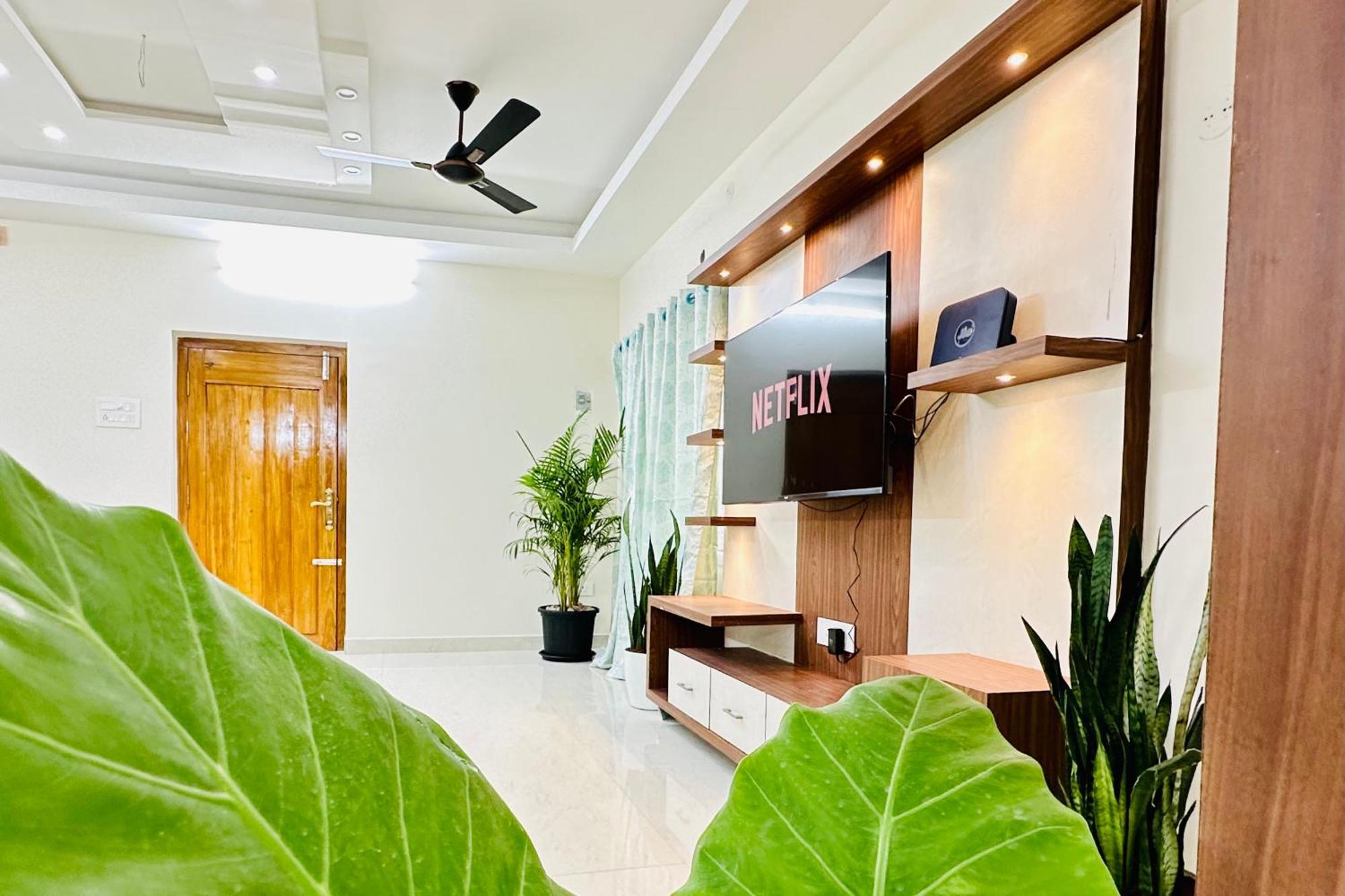 Truelife - 3Bhk Family Suites - Ps4 Pure Veg Restaurant On The Way To Balaji Temple - 2500 Sft Large Signature Apartment - Modular Kitchen - Super Fast Wifi, Smart Tv, 250 Jio Channels - Parking - Easy Access To All Temples - Top Service With Lots Of ティルパティ エクステリア 写真